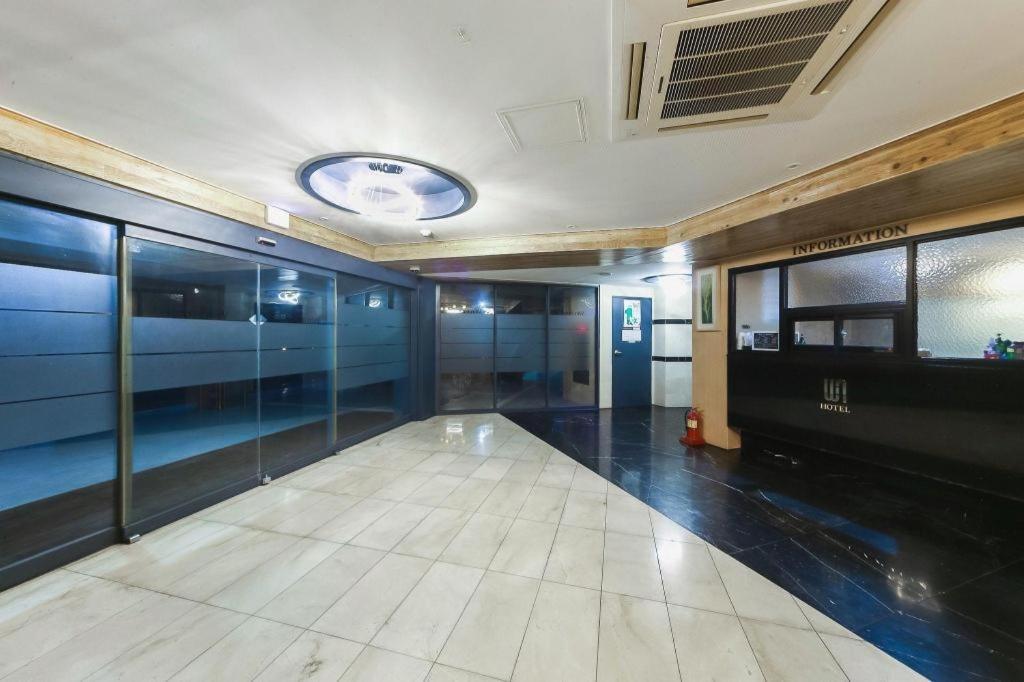 Geoje Win Hotel Exterior photo